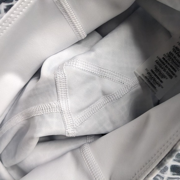 GOOD AMERICAN Women's Python Print Mesh Leggings White/Grey size 0/XS - Picture 12 of 12